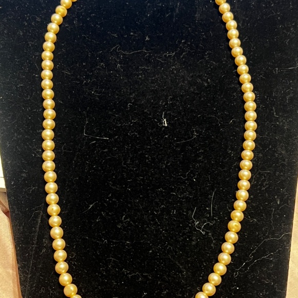 Vintage Marvella Faux Pearl Necklace with Ornate Decorative Clasp - Picture 2 of 6